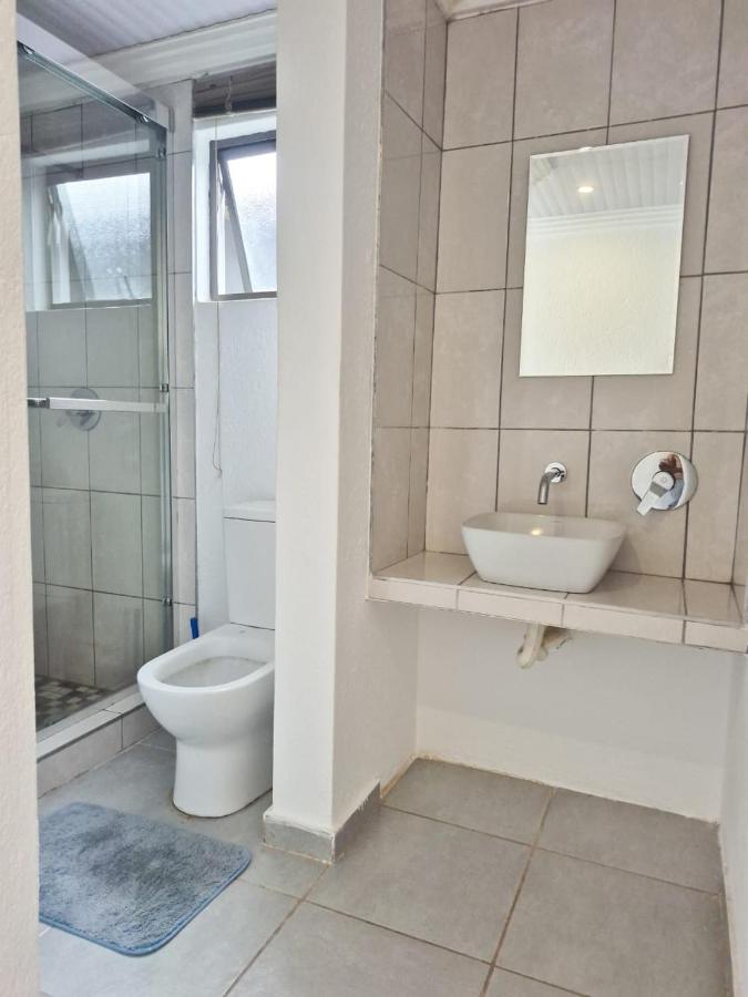 Vegas guest house - Ferienwohnung Dwarsloop