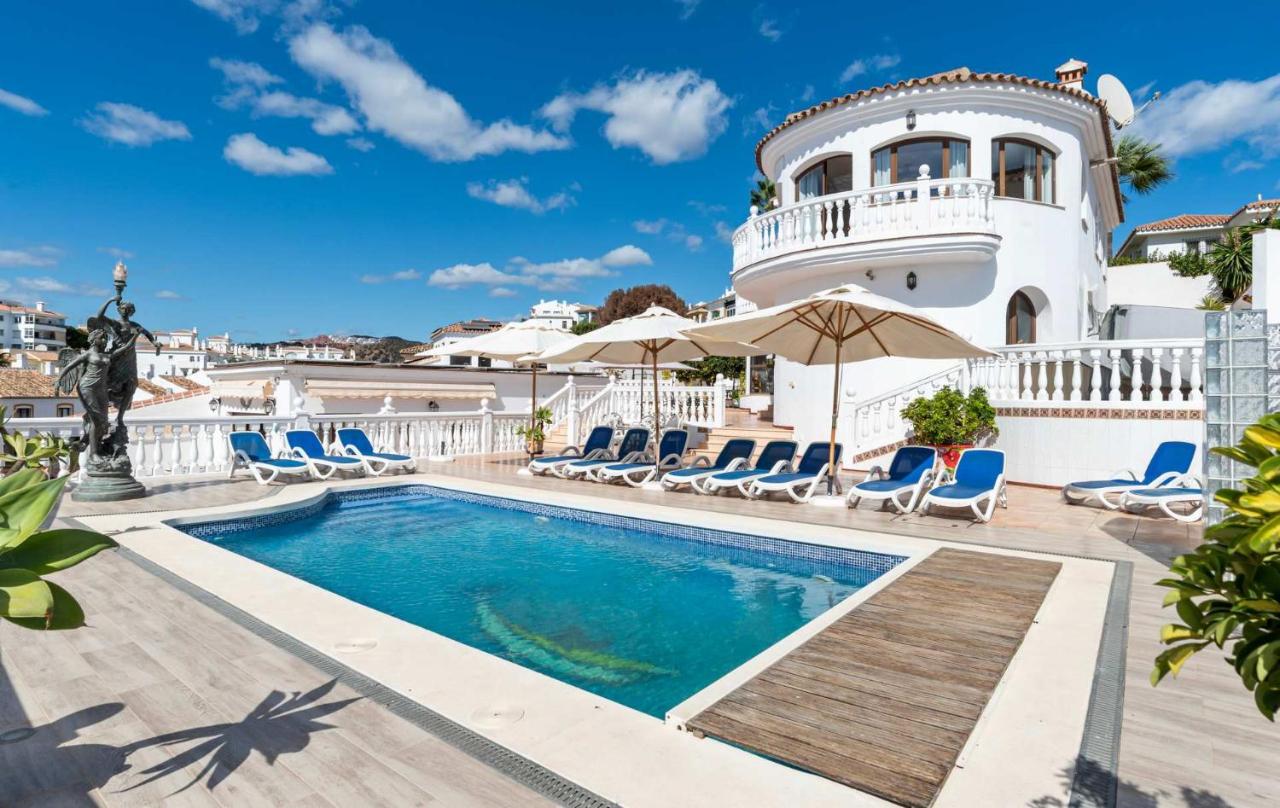 Sea View Villa of Angels 8BR Luxury Estate with Pool Jacuzzi & Terraces Ref 20 - Chambres d'hôtes Sitio de Calahonda