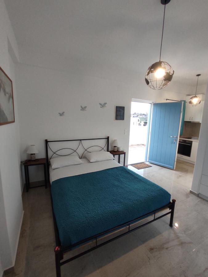 Kallista - Sunlit Studio - Ferienwohnung Parasporos