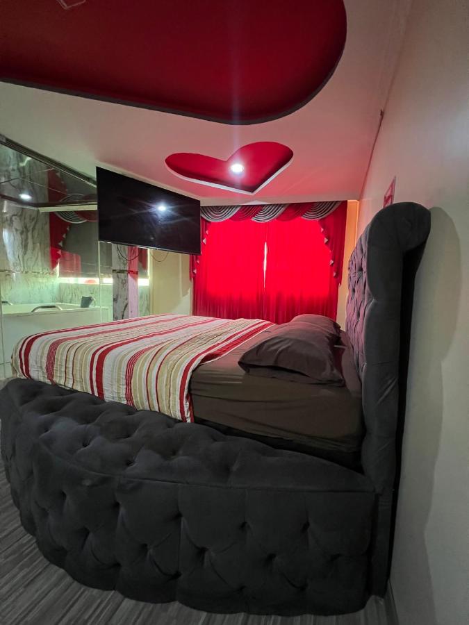 Hostal Los Alpes Chimbacalle - B&B Quito