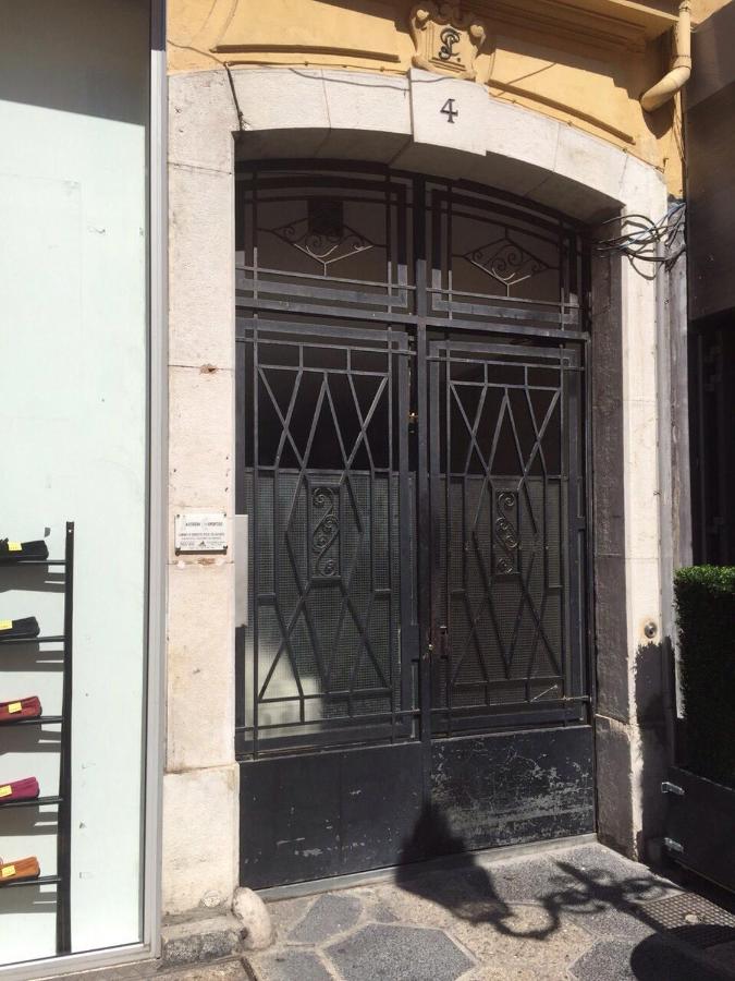 Apartment on Rue De France 4 - B&B