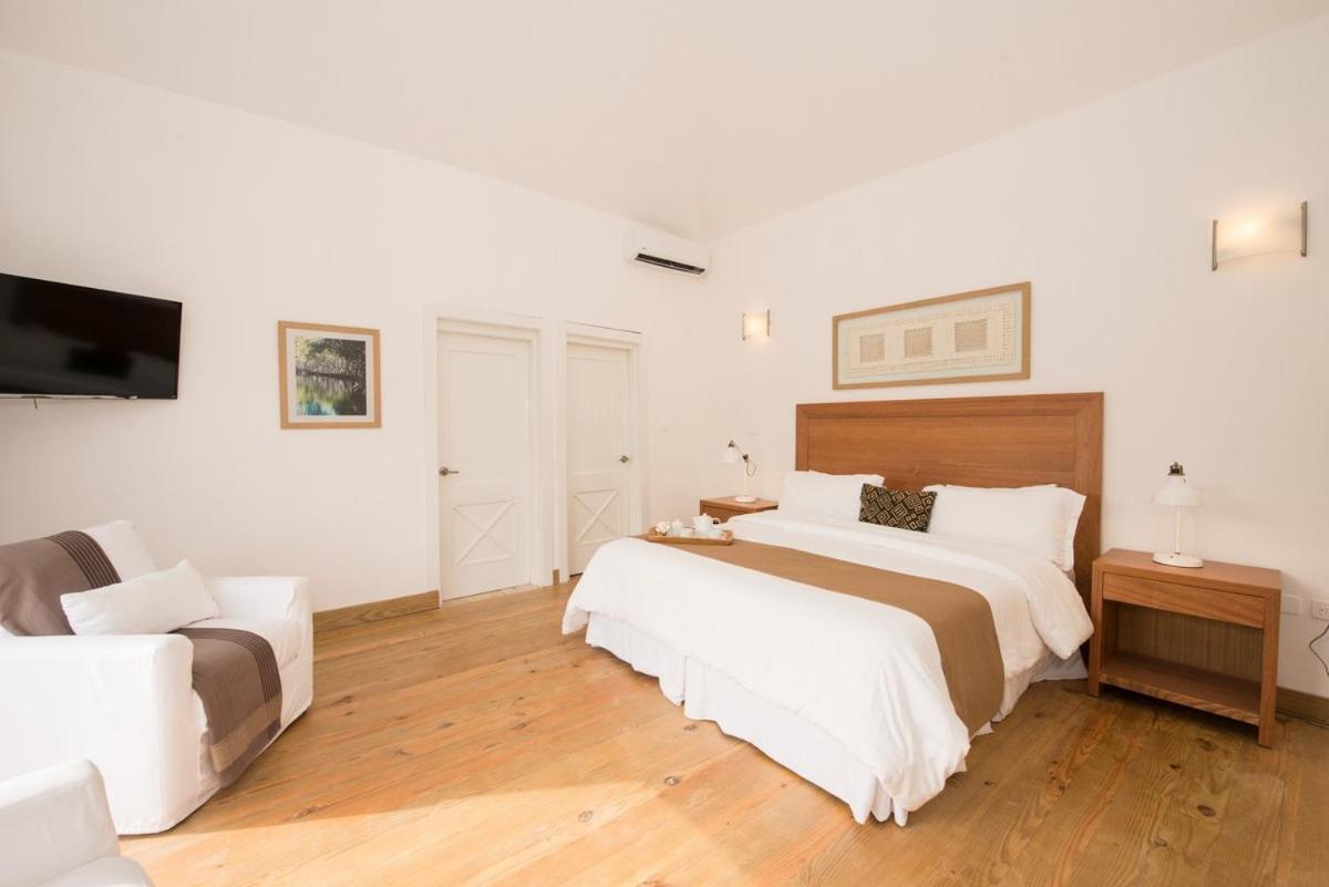 Superior Three-Bedroom Apartment