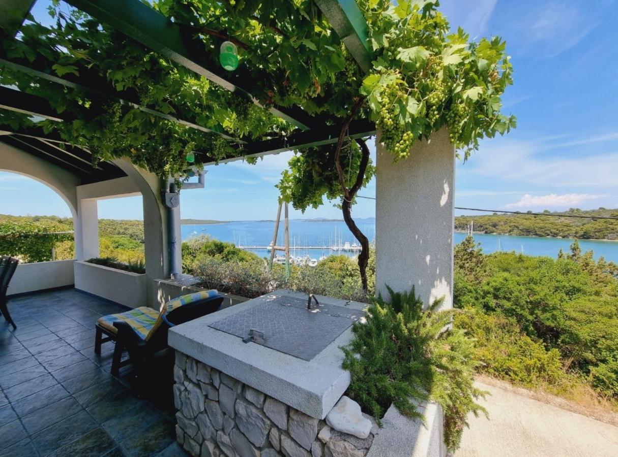 Holiday Home Mirta - Chambres d'hôtes Veli Rat