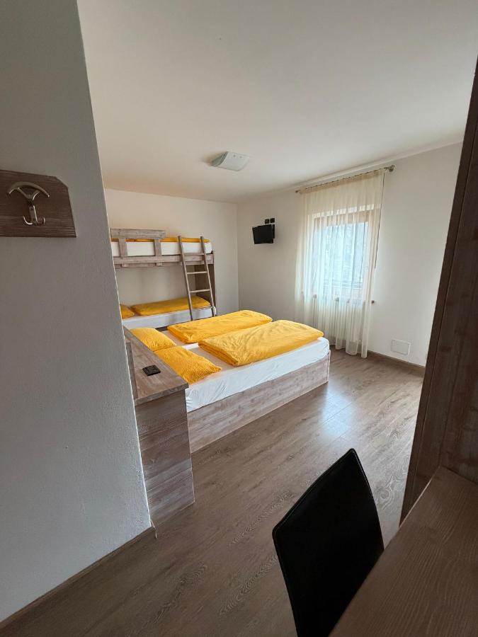 Camera Familiare con Terrazza 