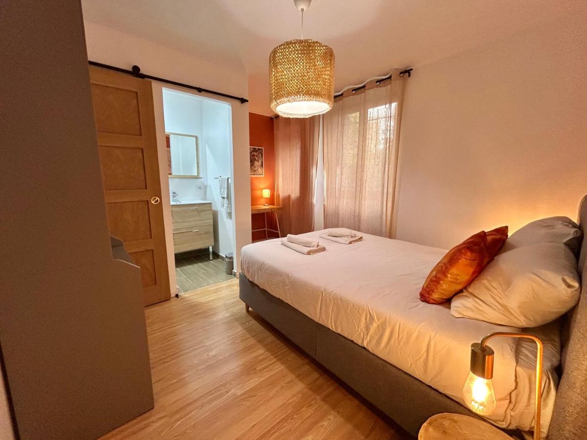 Le Cocon de Chambéry - T4 Hyper Centre & Parking - B&B Chambéry