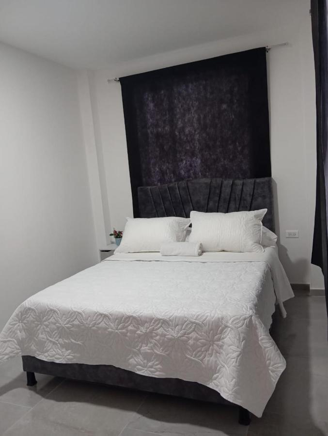 Hotel y ApartaHotel HyL Simijaca - Ferienwohnung Simijaca
