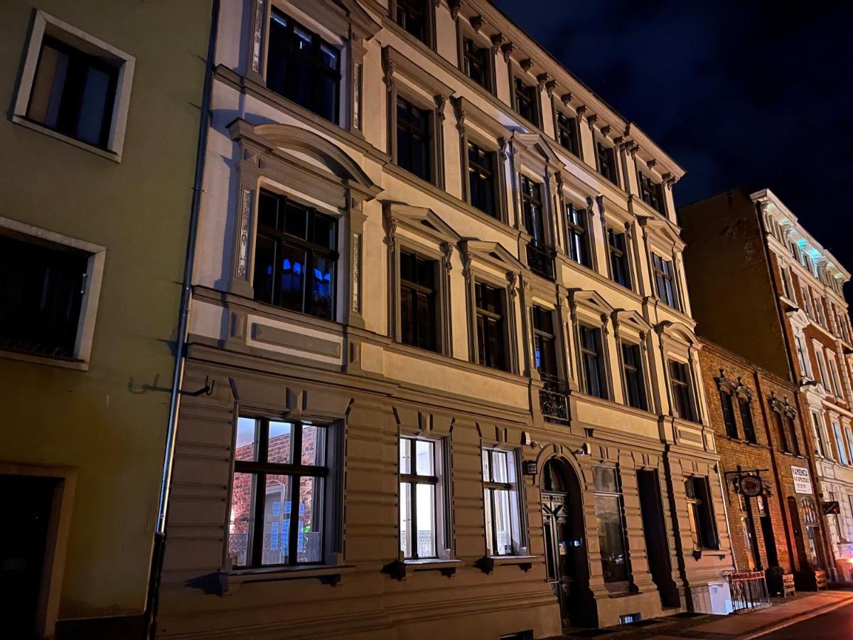 Klimatyczny apartament na 6 osób 1 sypialnia, 2 pokoje, 2 toalety, światłowód, Stare Miasto Toruń - B&B Toruń