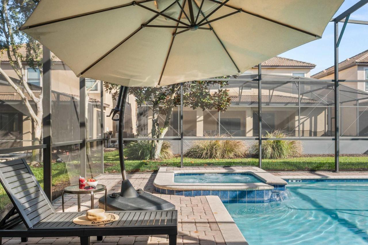 Private Pool Free Waterpark w Lazy River - B&B Davenport