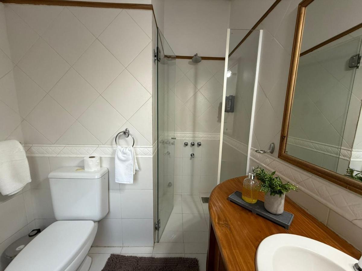 Sol 2 King Bedroom Open Sleeping Area - Bed and Breakfast Asunción
