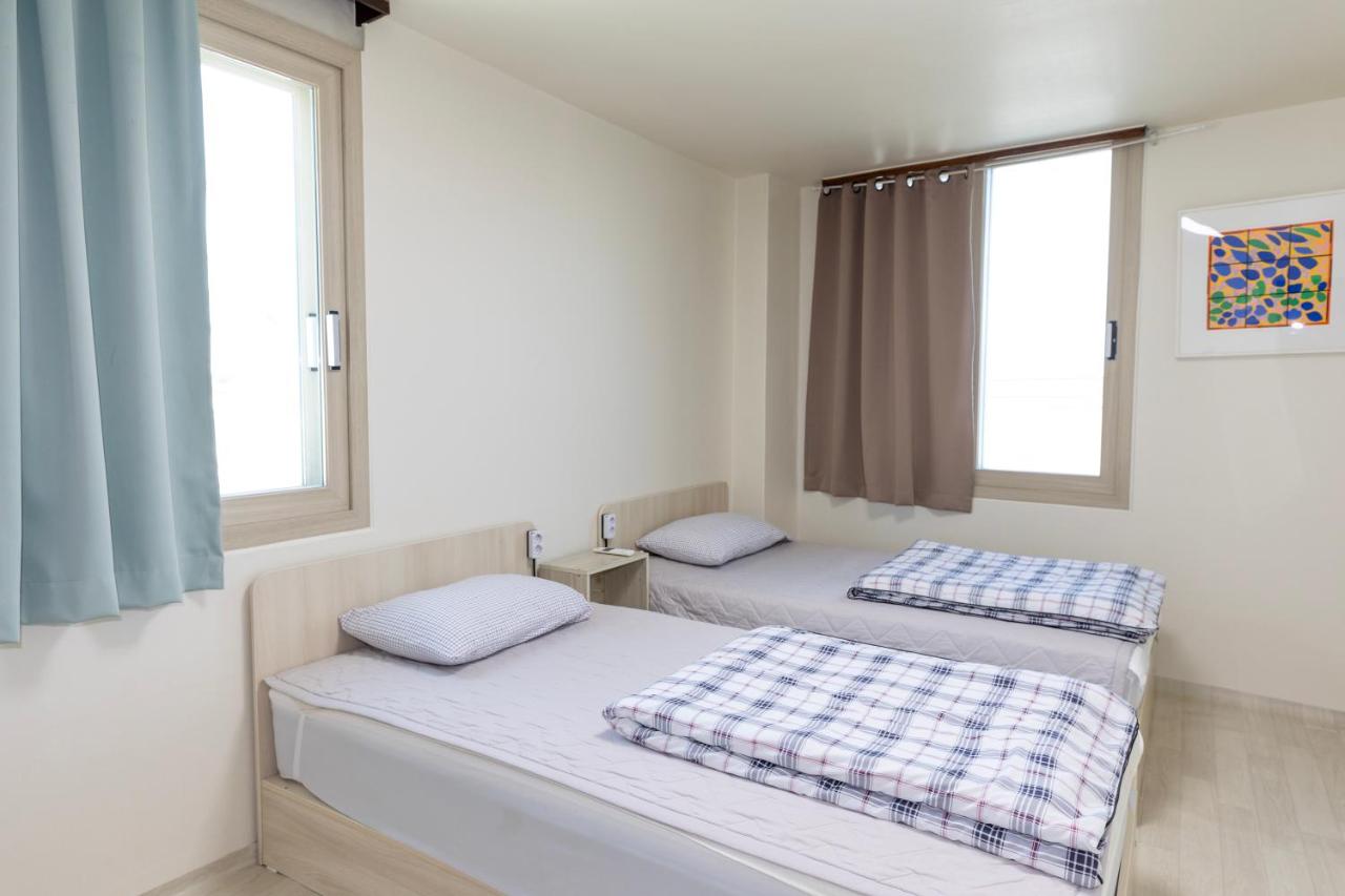 Camera Doppia con Letti Singoli con Bagno Privato 