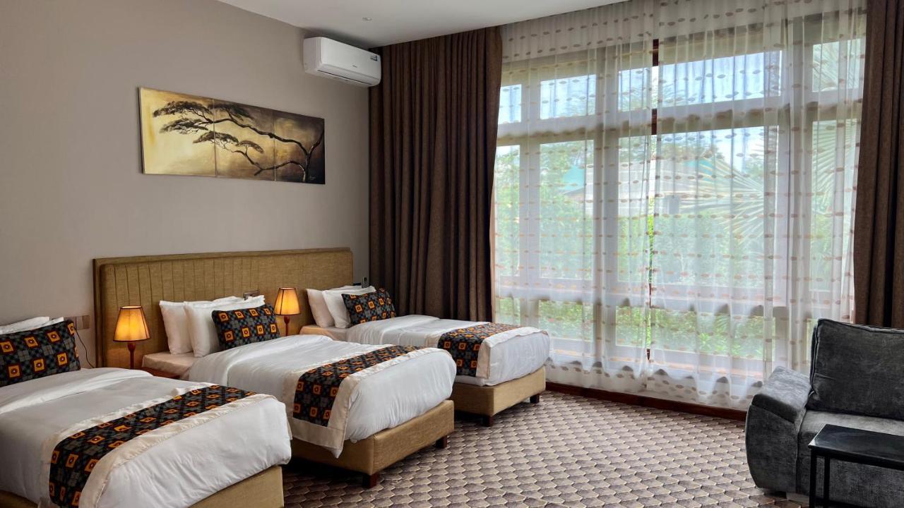 Triple Room with Pool View