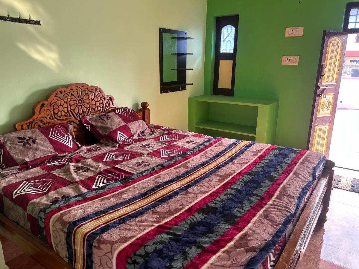 Dreibettzimmer mit Bergblick