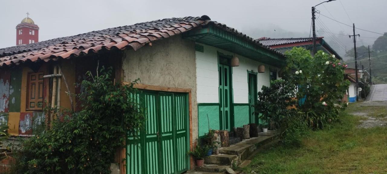 Koniminto - Bed and Breakfast Pijao