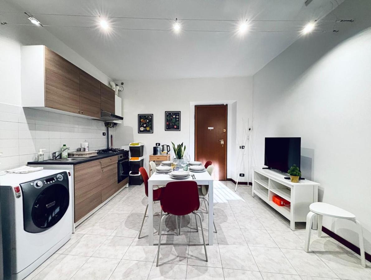 Near Airport -BGY BERGAMO AIRPORT STAY - Free WIFI - Chambres d'hôtes Azzano San Paolo