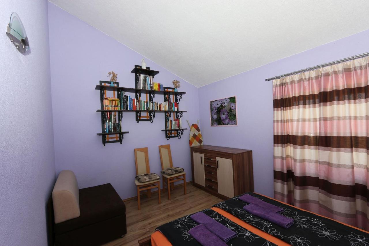 Appartamento con 2 Camere da Letto