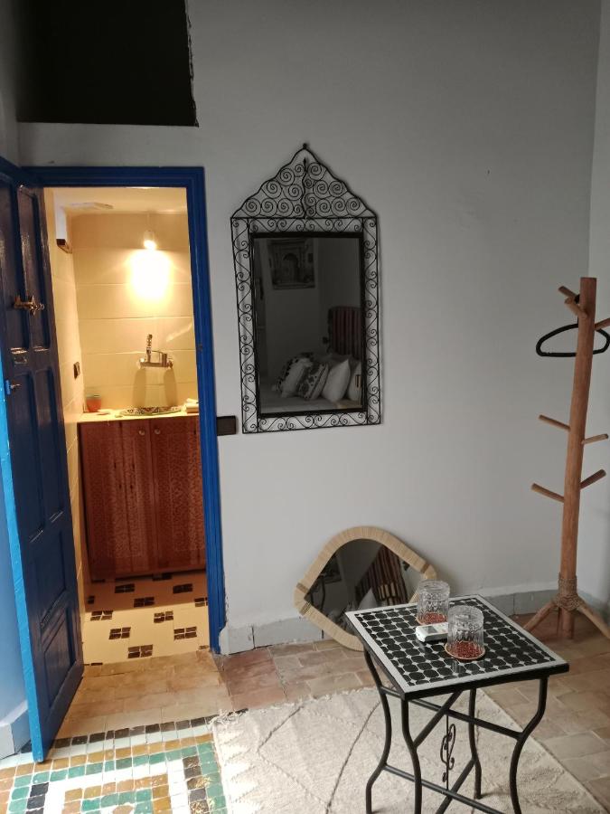 Zweibettzimmer mit eigenem Bad