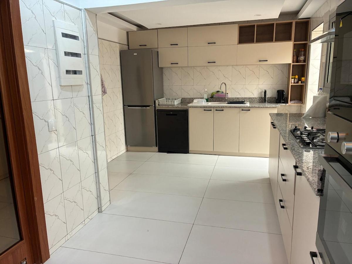 Maison indépendante avec jardin - B&B Abidjan