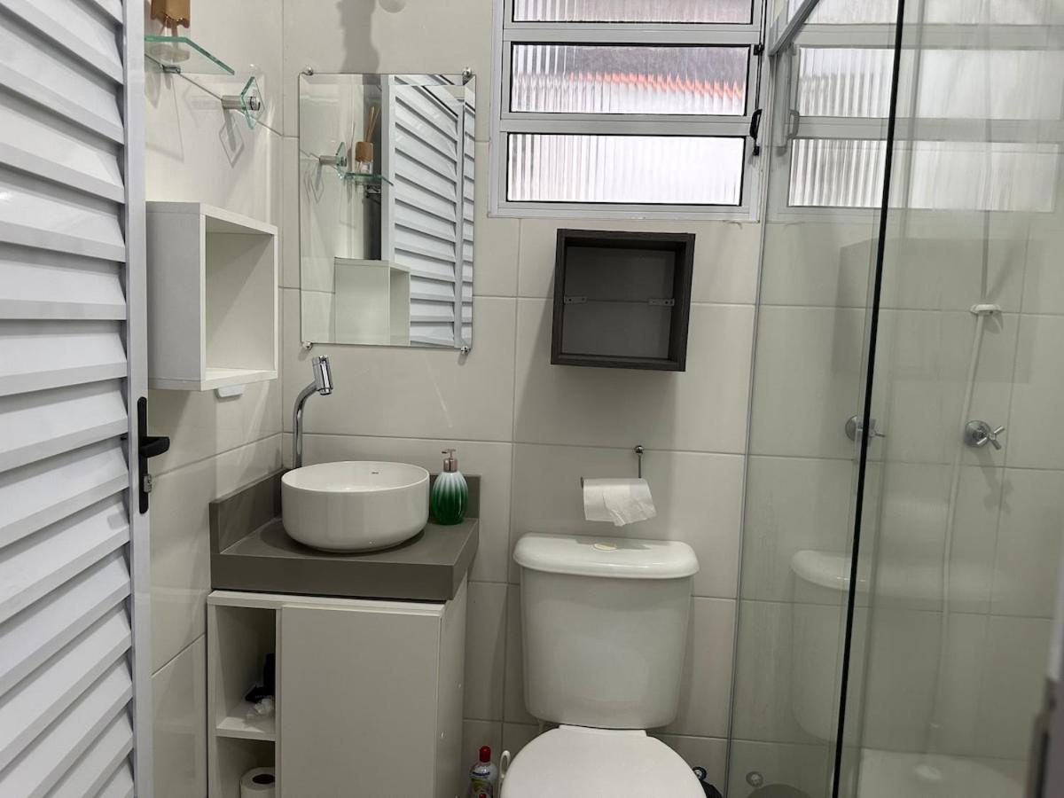 Chalé Mar de Flores, Próximo a praia do Arrastão - Chambres d’hôtes São Sebastião