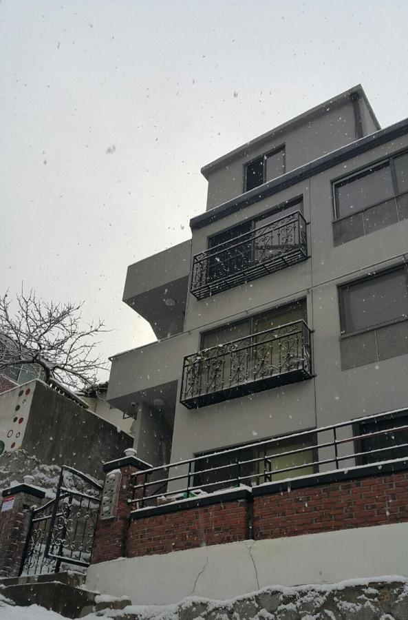 Bongsan Below - B&B Seoul