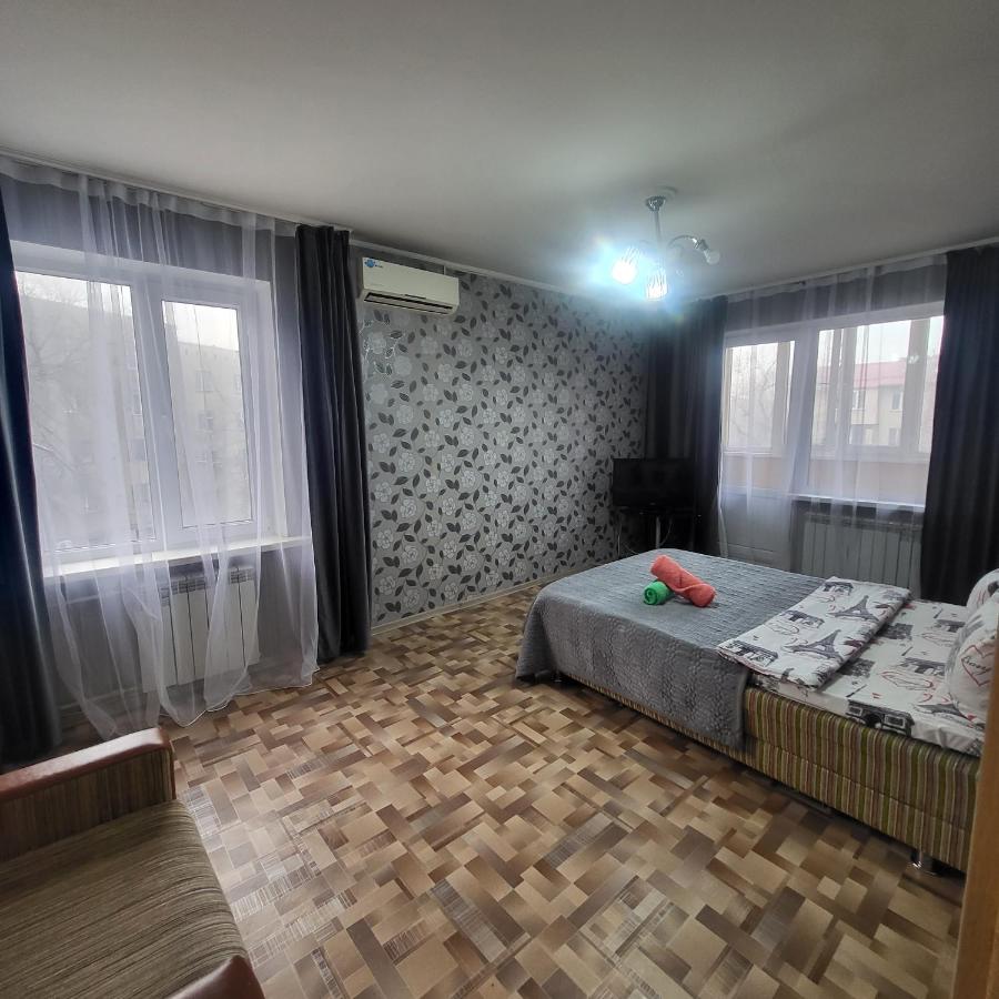 Уютная однокомнатная квартира - Chambres d'hôtes Almaty