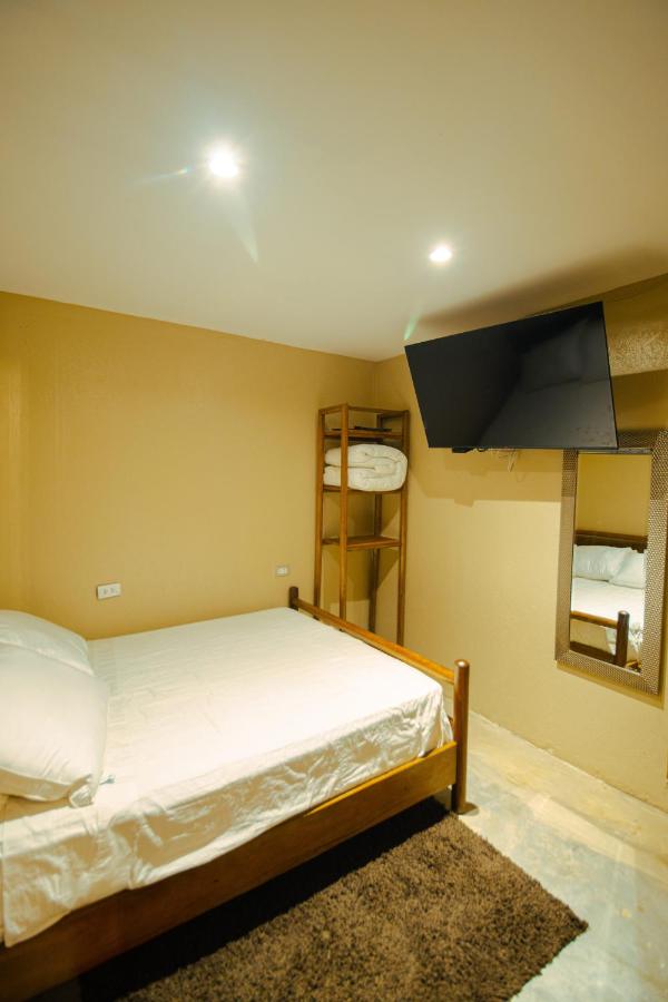 Chambre Triple avec Salle de Bains Privative