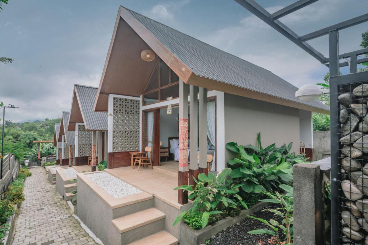 Air Ilir Grand Villa - B&B Gitgit