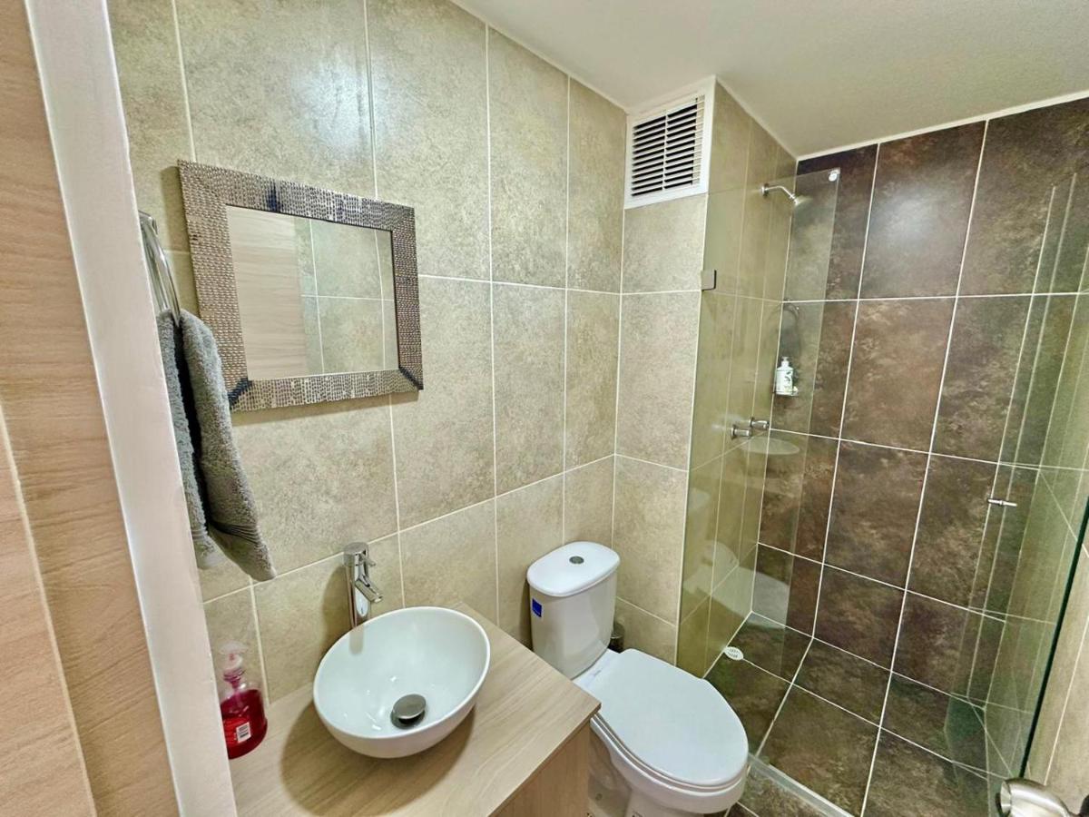 Centrico 3 habitaciones frente U Autonoma - Bed and Breakfast Manizales
