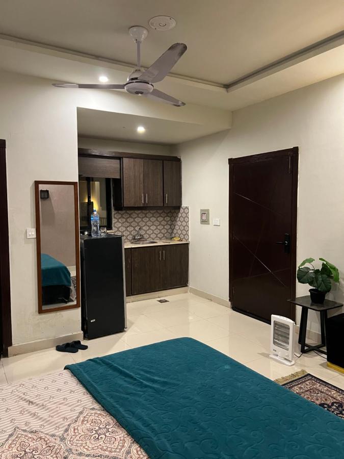 AURA Suites - Ferienwohnung Islamabad