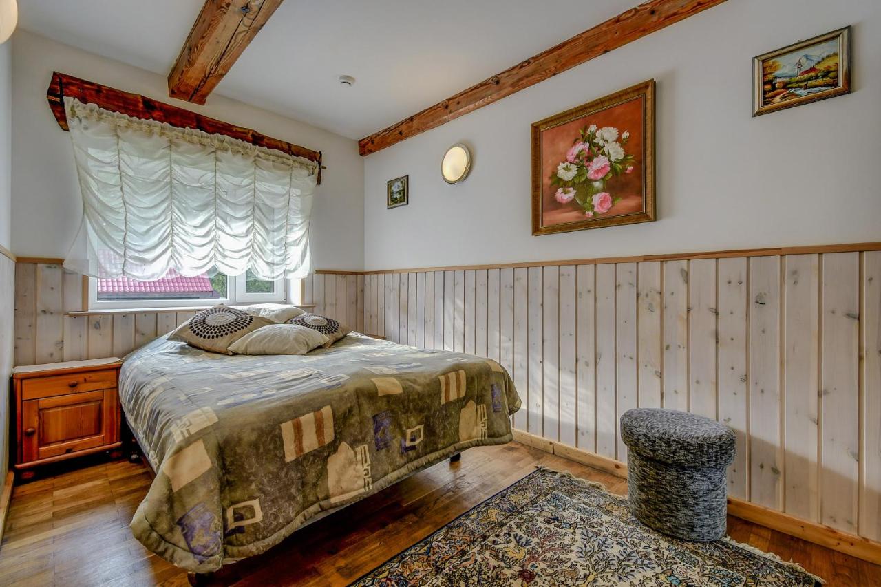 Twin Room with Shared Bathroom
