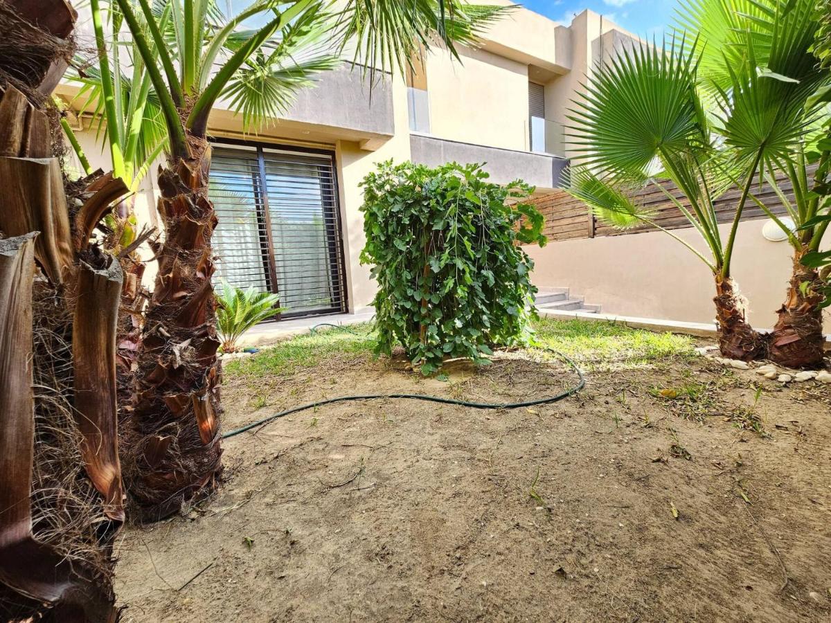 Elegant and modern villa V 04 - Bed and Breakfast Sidi Daoud