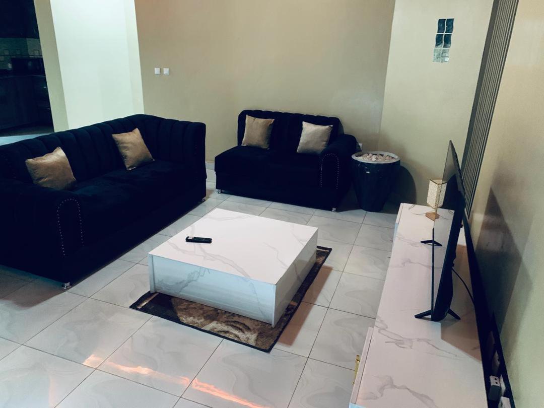 Kigali Breeze 1 Bedroom Residences - Ferienwohnung Kigali