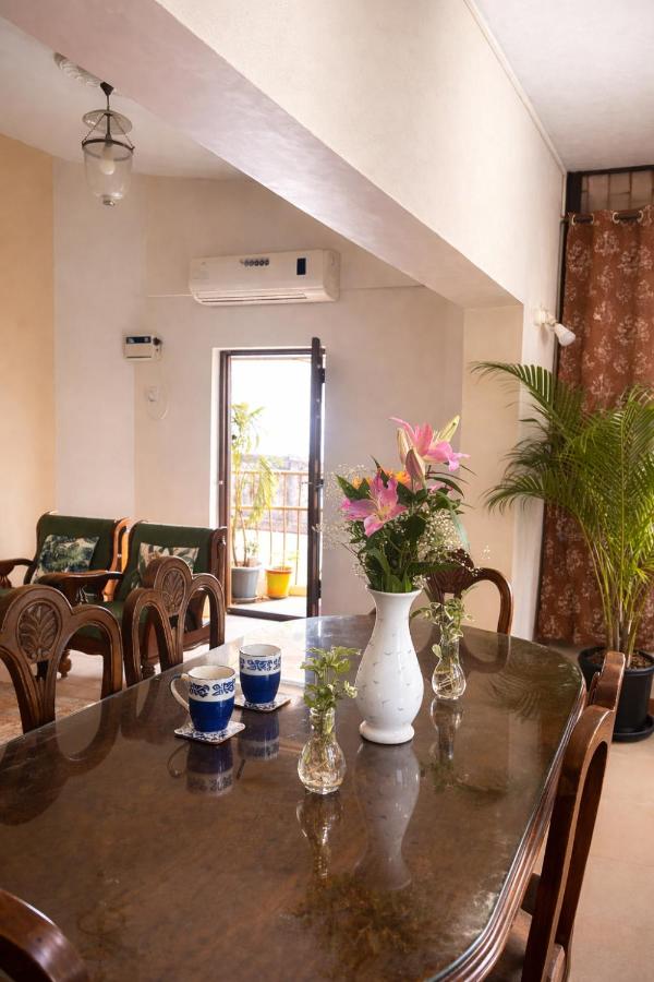 RR Haus Candolim 2BHK Near Hyatt Centric - B&B Candolim