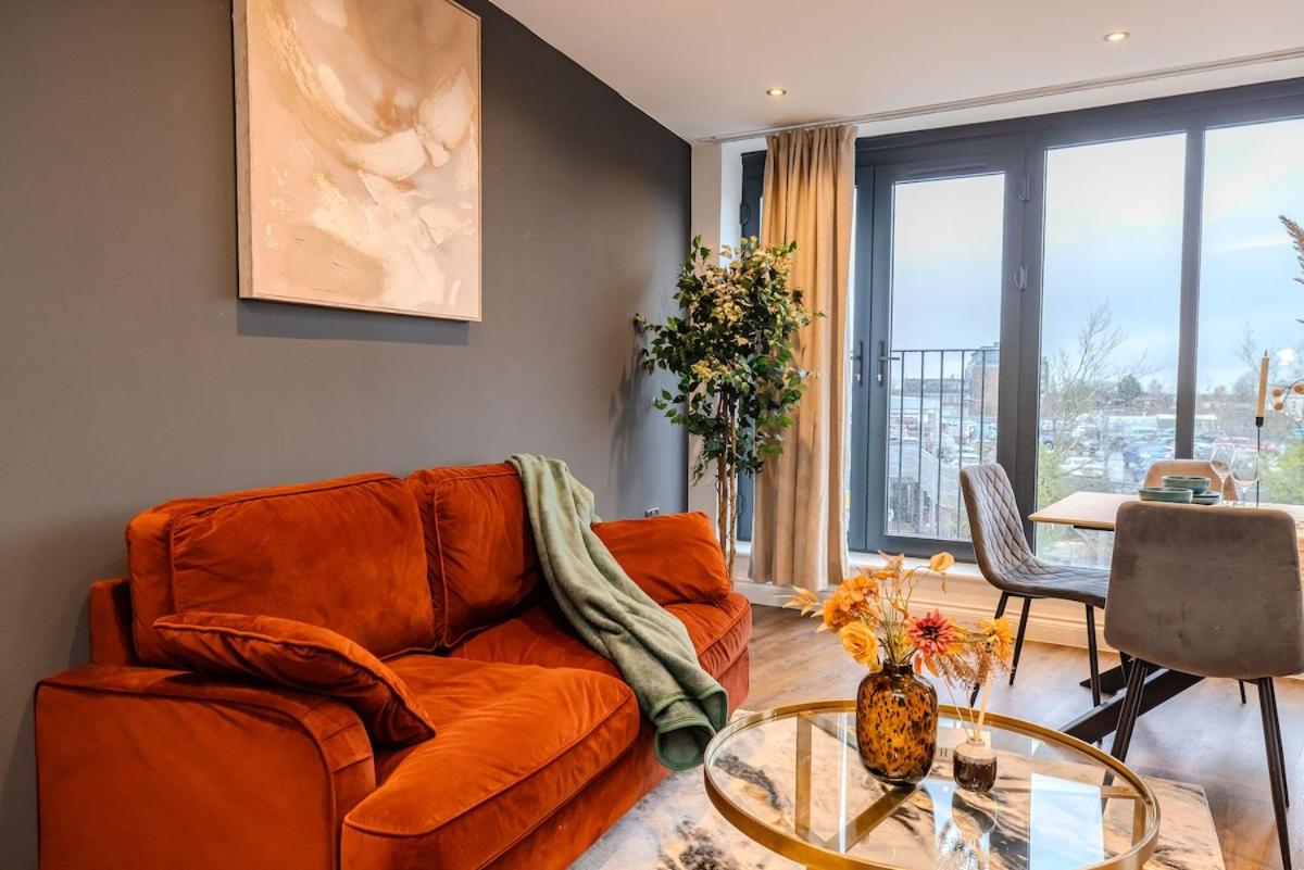 Lux 2 Bedroom Flt at Brentwood - Chambres d’hôtes Brentwood
