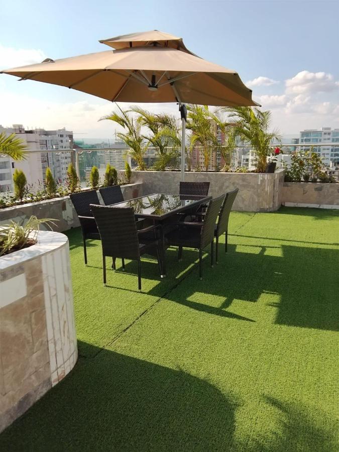 Panoramic SkySuite Kilimani Rooftop Gym Fast Wifi