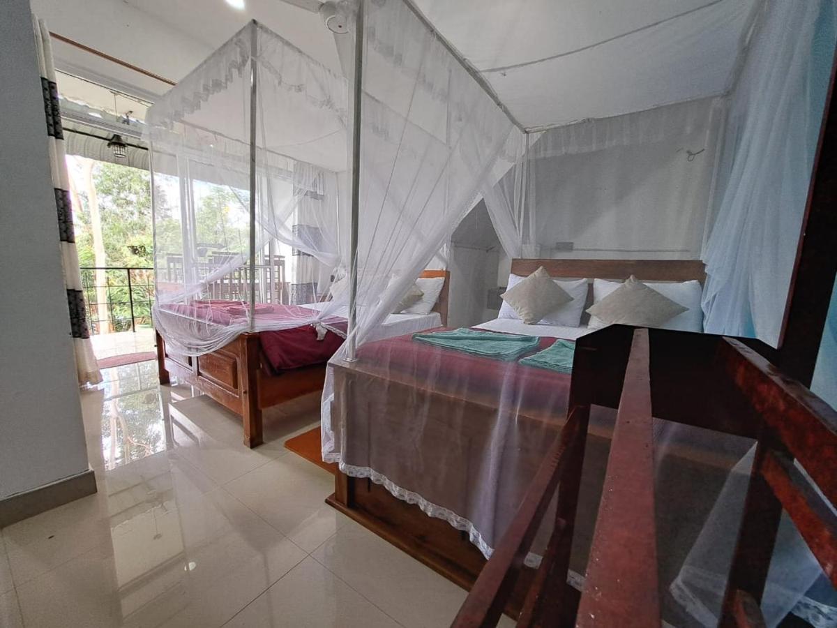 Familienzimmer mit Bergblick