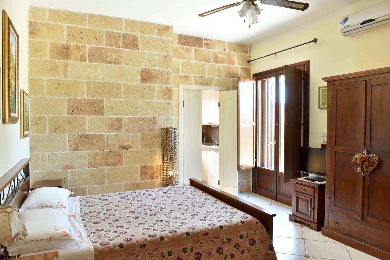 Camera Matrimoniale Deluxe (2 Adulti + 1 Bambino) 