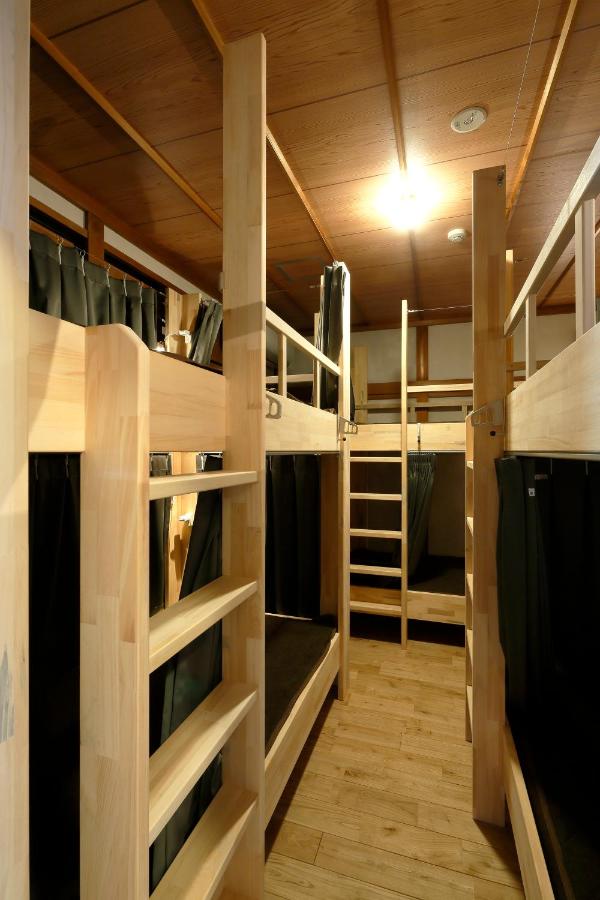 Lit Superposé dans Dortoir Masculin de 6 Lits