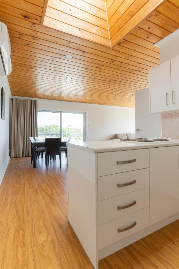 One-Bedroom Apartment - Sea Side