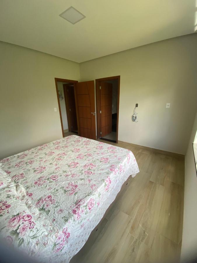 Casa recém-construída, camas novas e a vista privilegiada do lago - B&B Capitólio