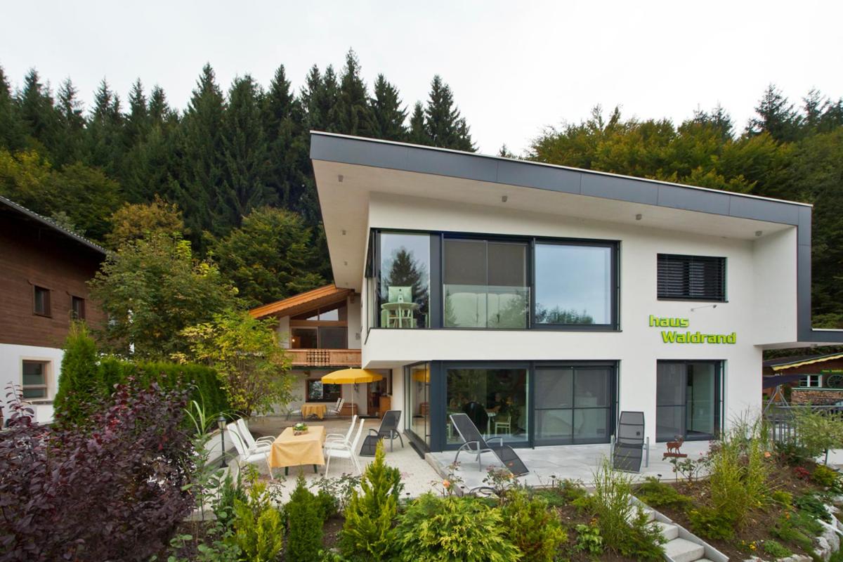 Haus Waldrand - B&B Oberndorf in Tirol