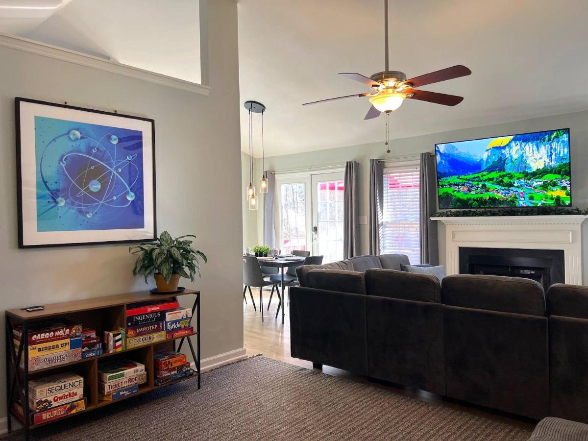 King Bed, Workspace, Games near RDU, RTP, Downtown - Ferienwohnung Raleigh