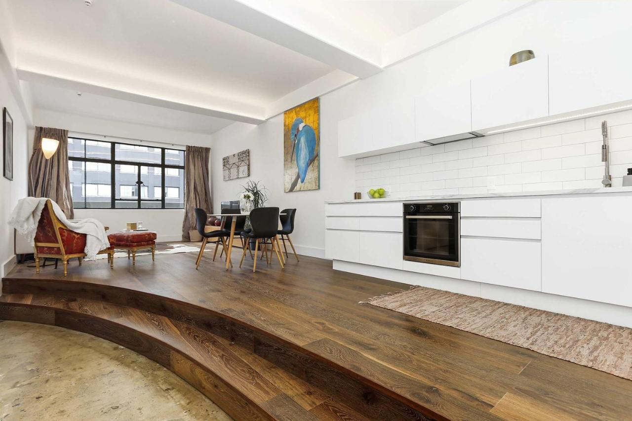 Character-Filled 2BR in the Historic Dilworth Building - Ferienwohnung Auckland