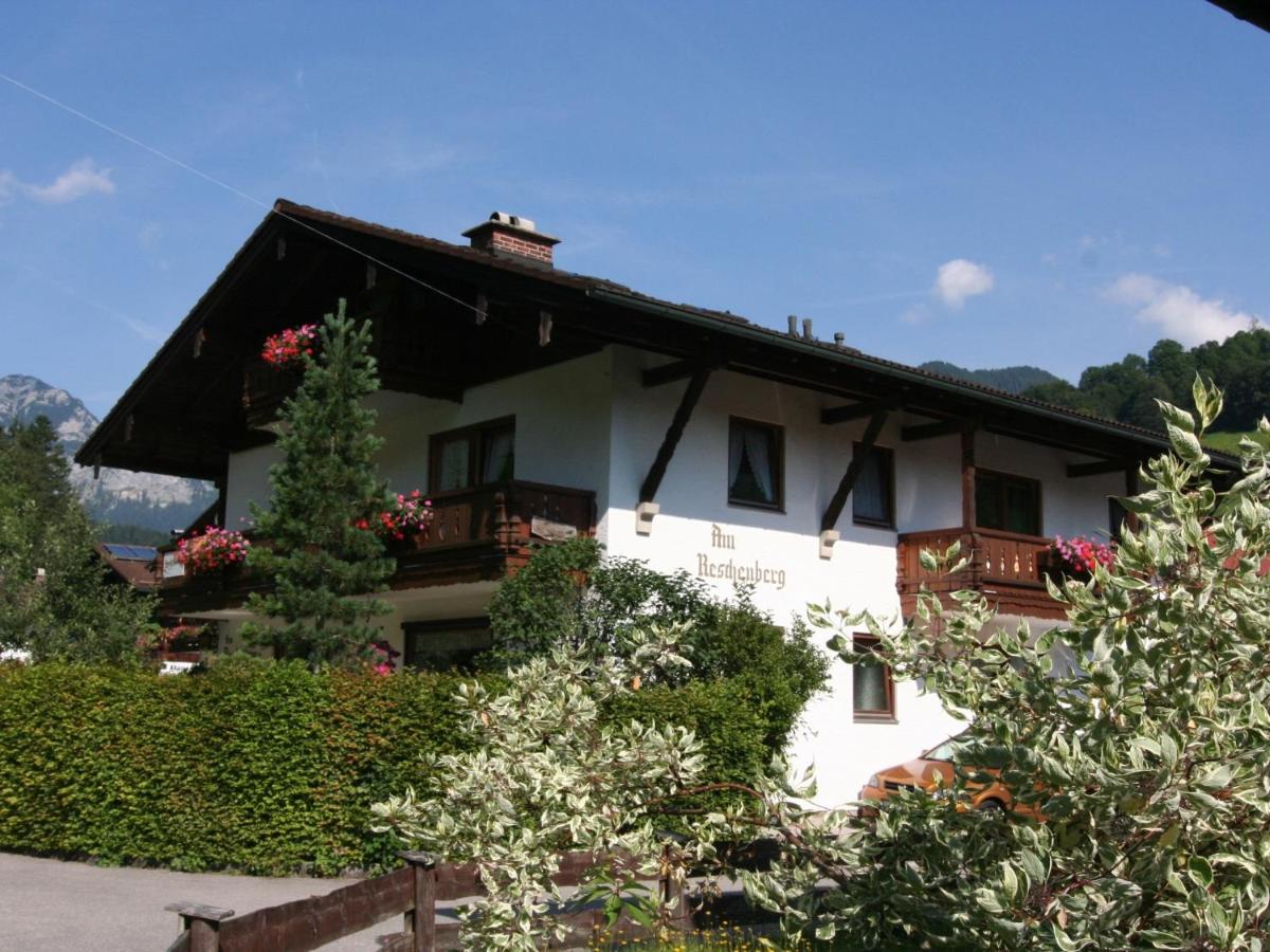 Haus am Reschenberg Ferienwohnungen - Bed and Breakfast Ramsau