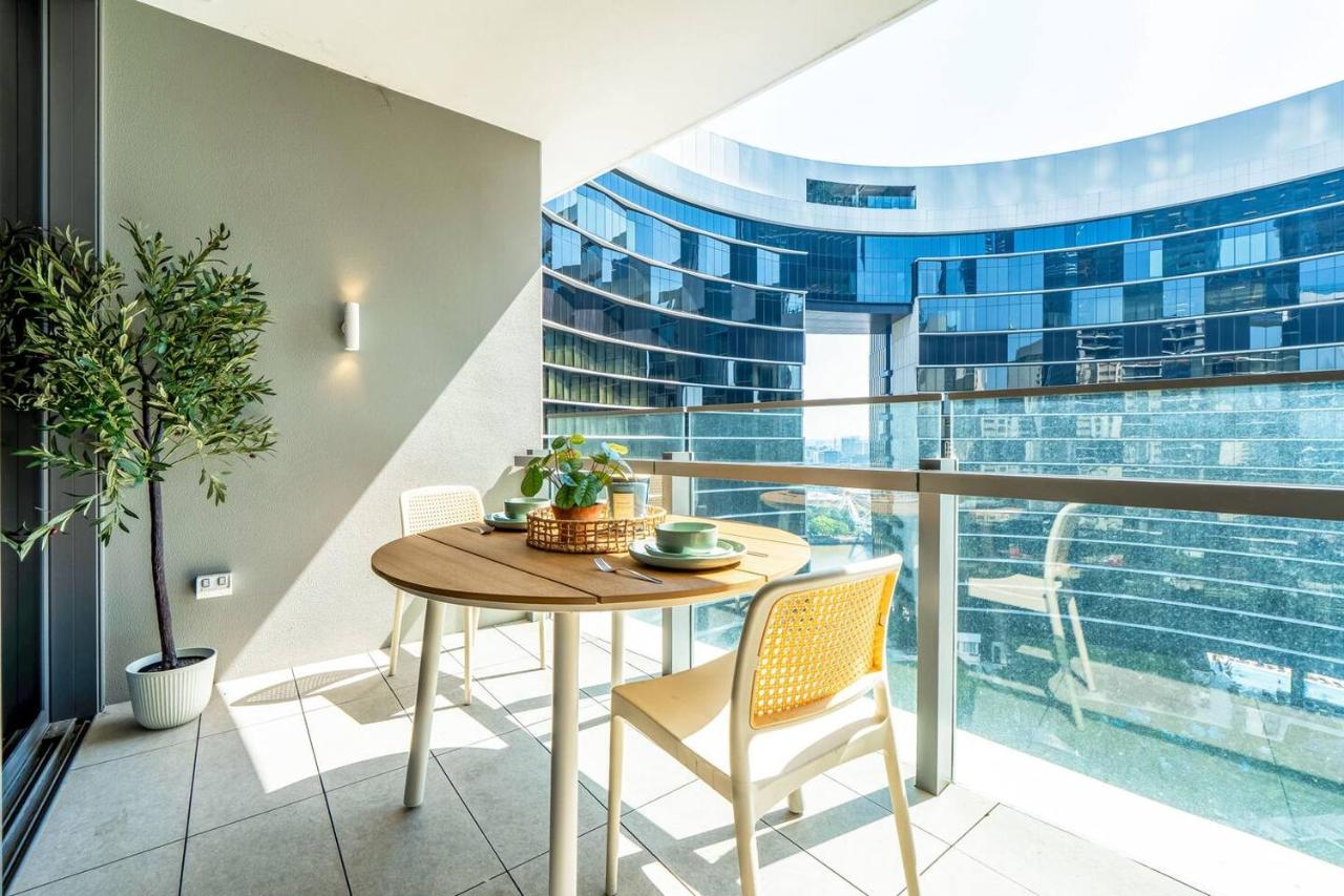 1BR Queens Wharf City Charm with Balcony Views - LV 15 - Chambres d’hôtes Brisbane