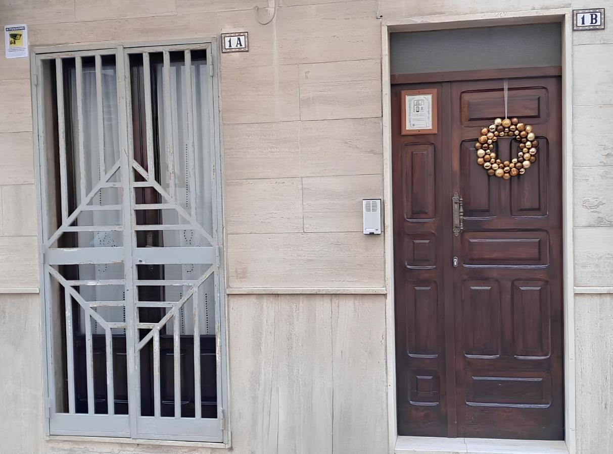 A Casa Vostra-casa indipendente con wifi e terrazzo,2 bagni,2 camere a due passi dal centro - B&B Canosa di Puglia