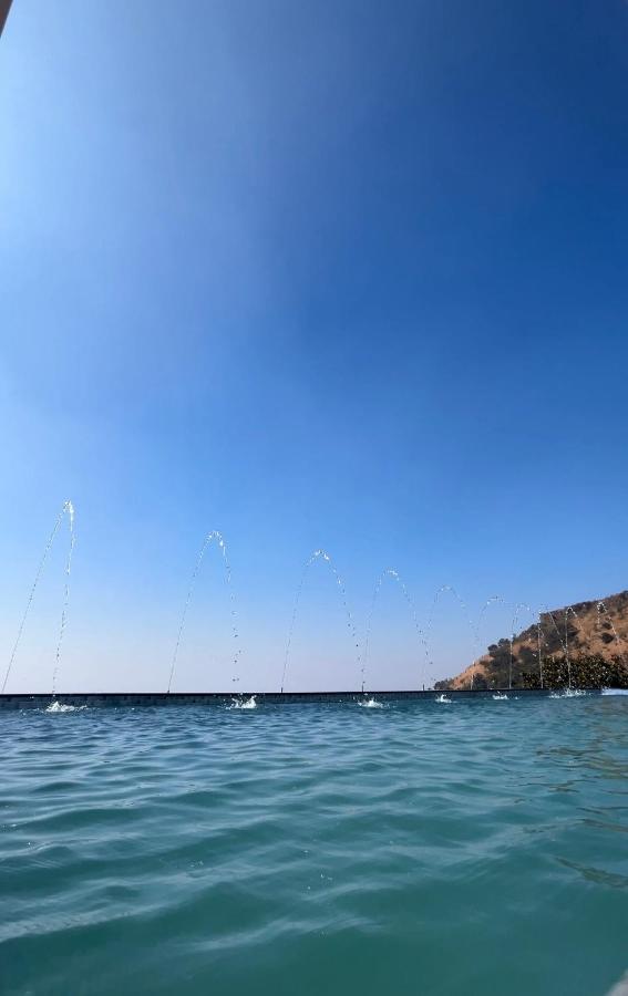 Valley View Villa Wai - B&B Wai