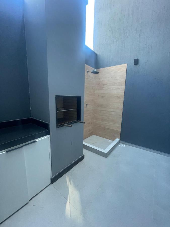 Casa moderna en Tucuns 450 mts do mar - B&B Búzios