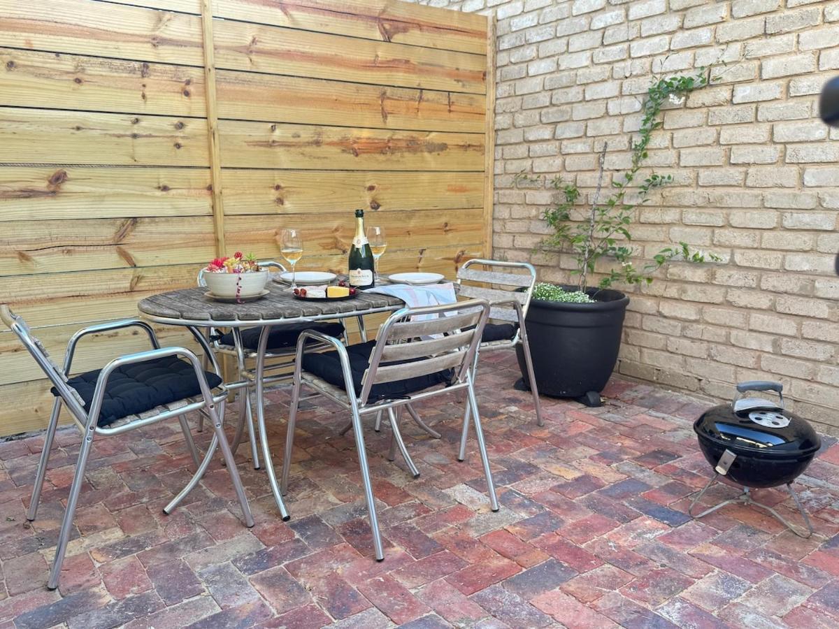 The Beach Pod - Luxe Stay 700m to the Sea - B&B Plettenberg Bay