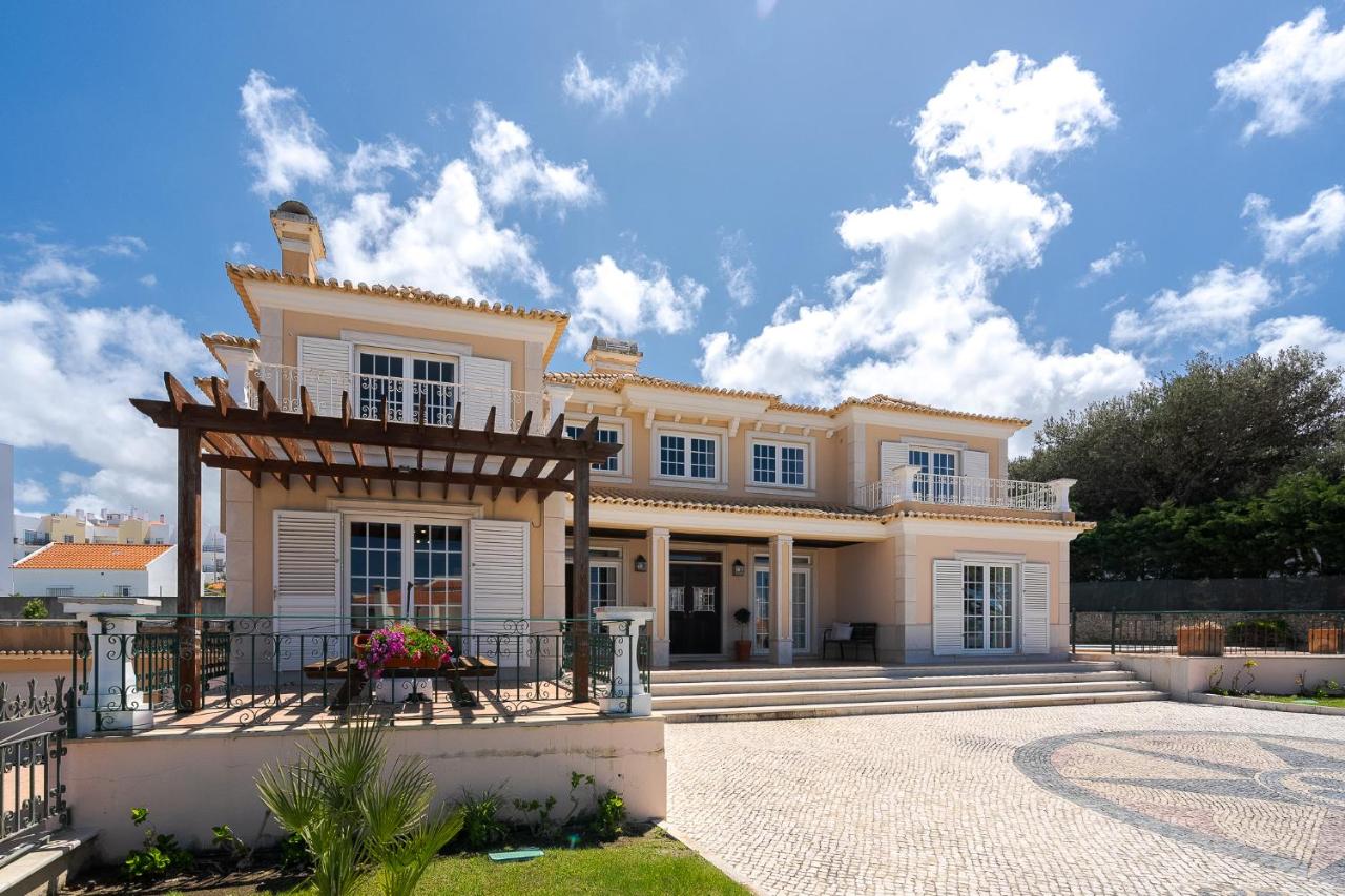 Grande Villa com Piscina Privada | Ericeira - Chambres d'hôtes Ericeira