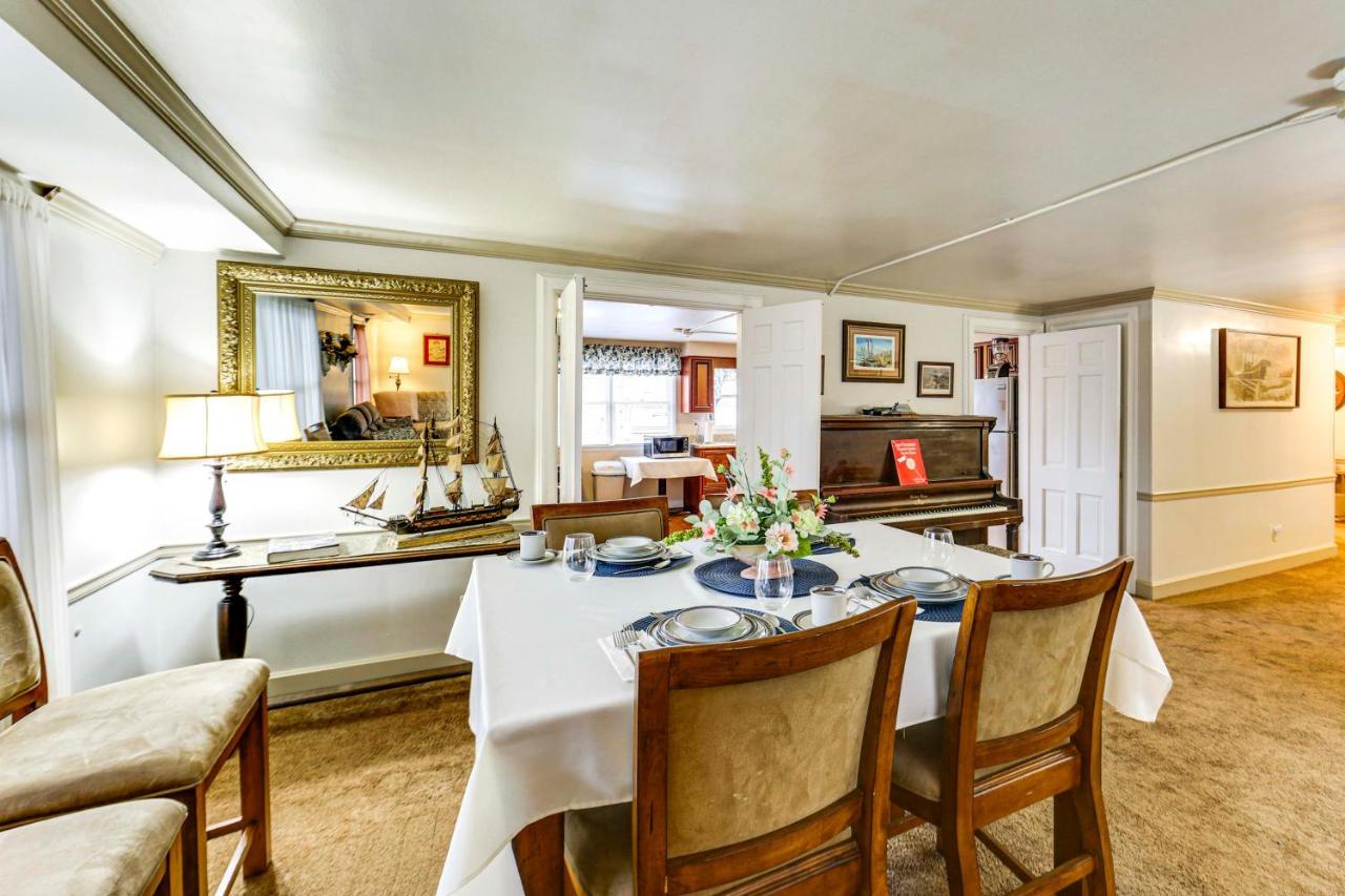 Walk to Shops & Eats: Apt in Downtown Elizabeth - B&B Elizabeth